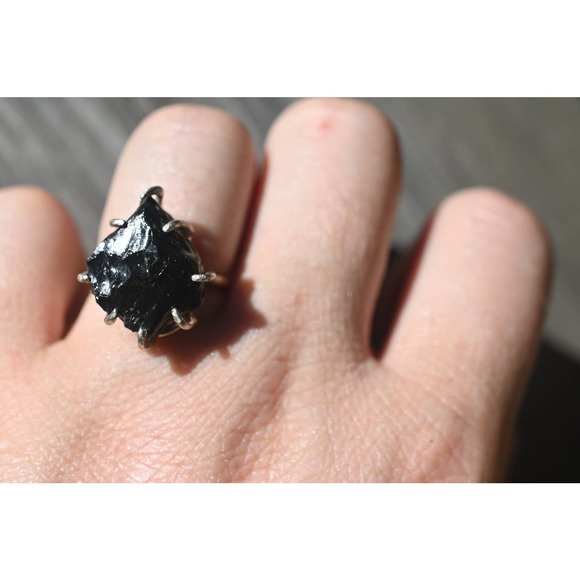 Obsidian Ring, raw stone rings - Picture 1 of 3